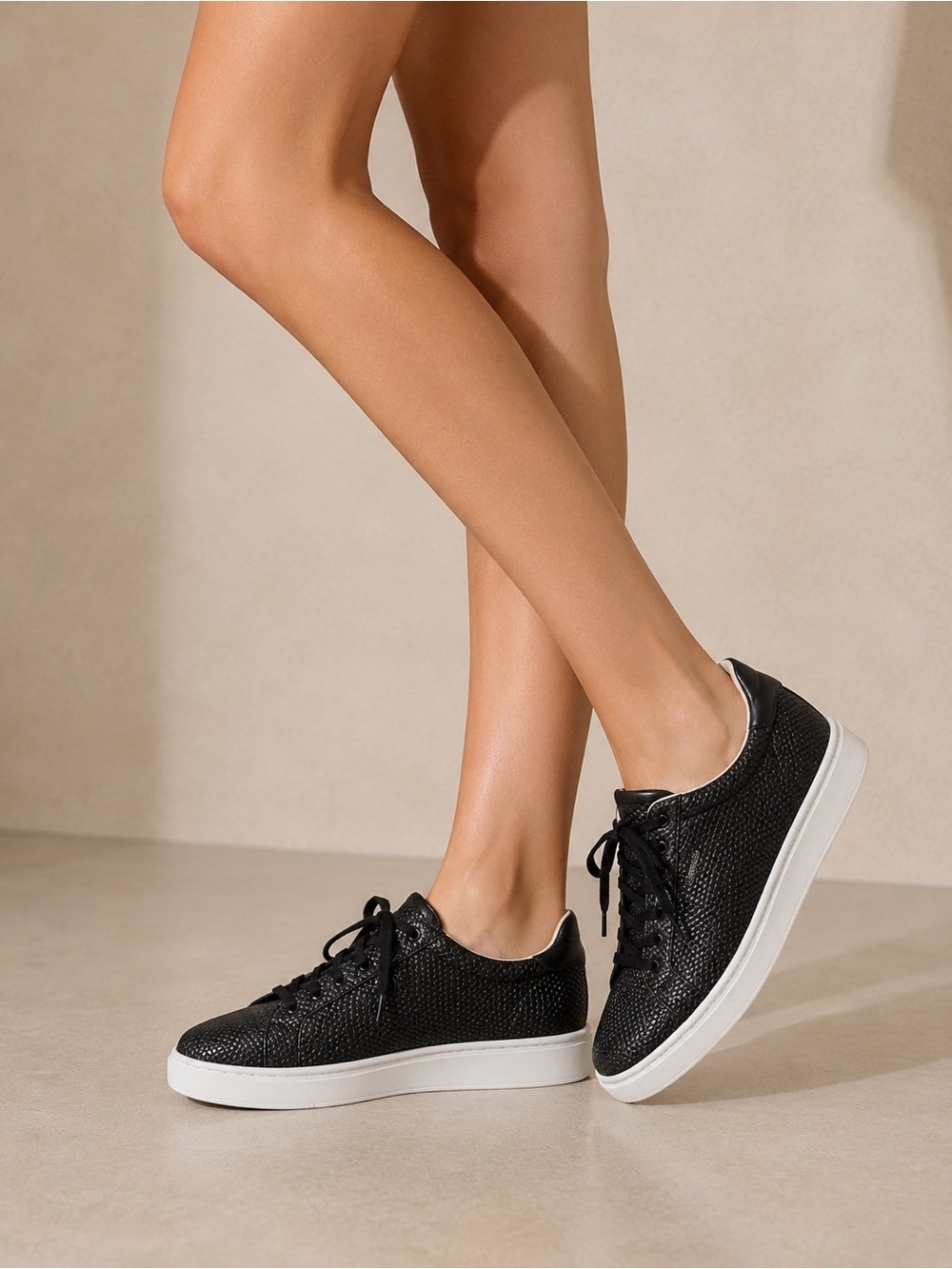 Lauren Ralph Lauren Angeline Sneaker Black Woven Size 8 NWT
